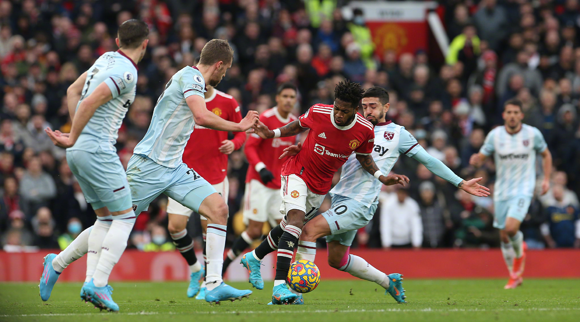 憑藉其進攻 憑藉其進攻